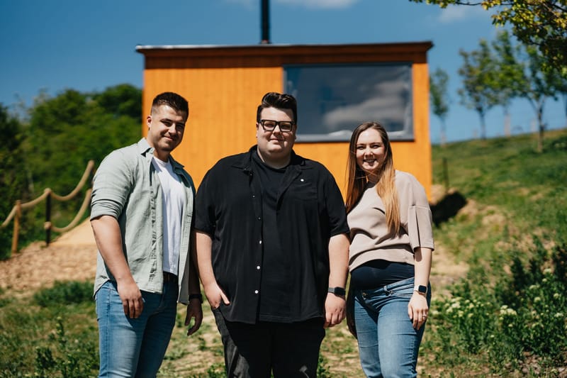 Tým klidně glamping na vinici